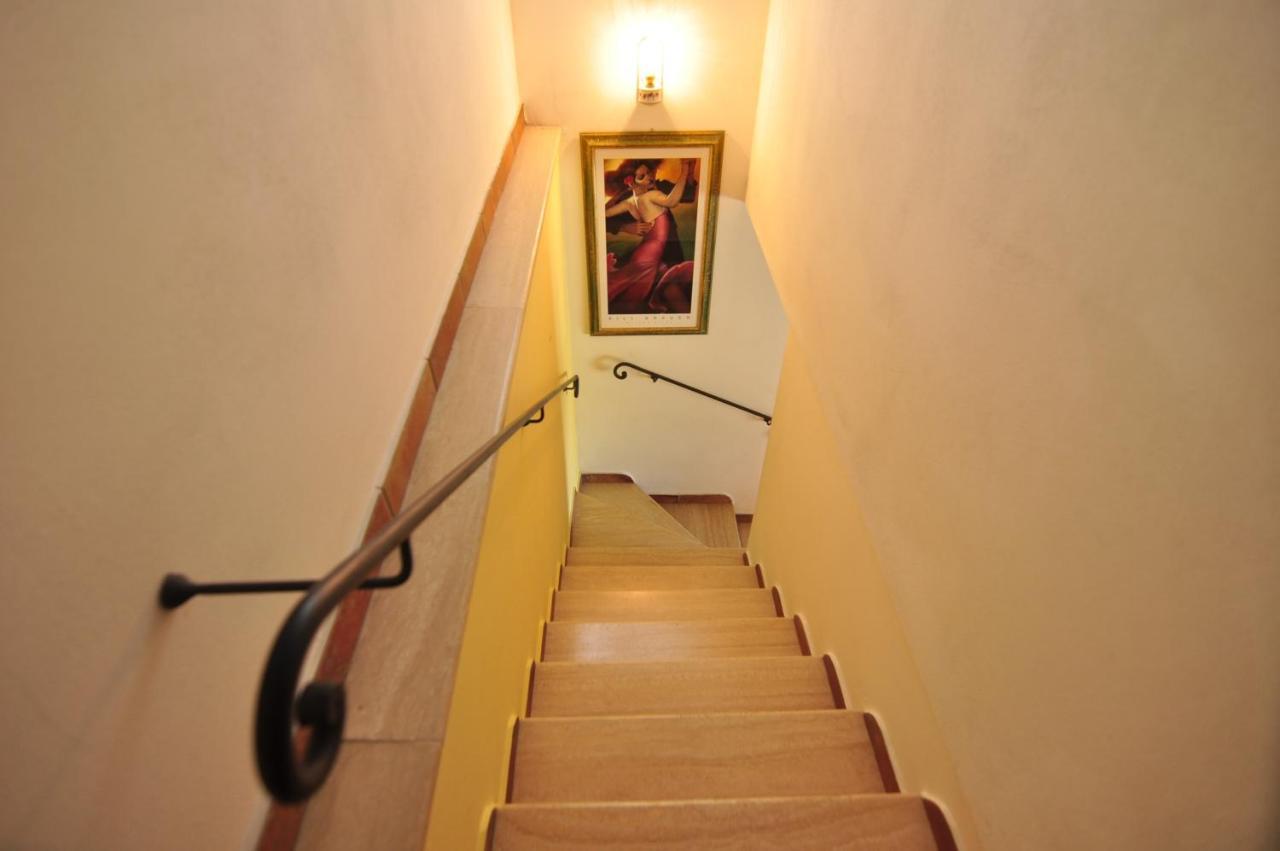 בארברינו די ואל ד'אלסה Agriturismo Podere Sertofano מראה חיצוני תמונה