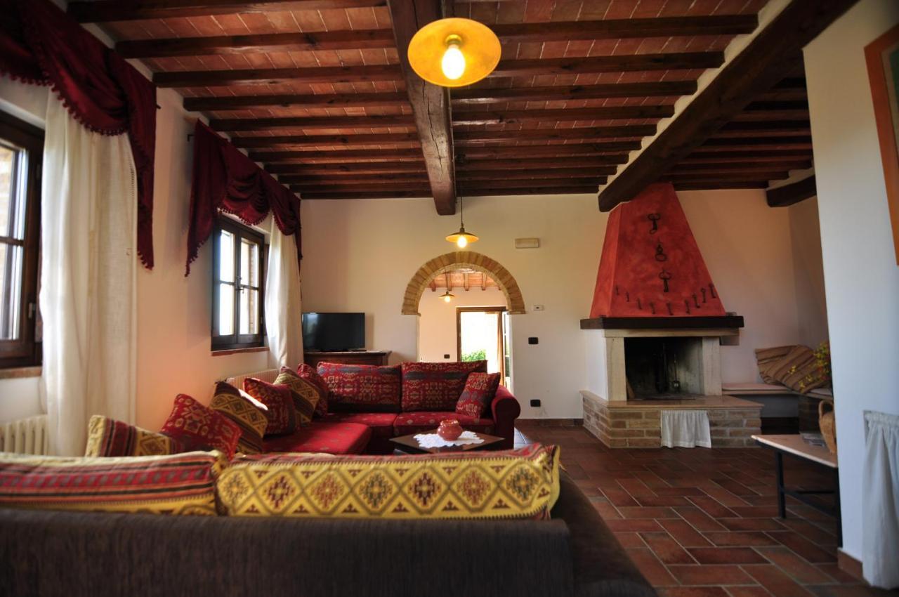 בארברינו די ואל ד'אלסה Agriturismo Podere Sertofano מראה חיצוני תמונה